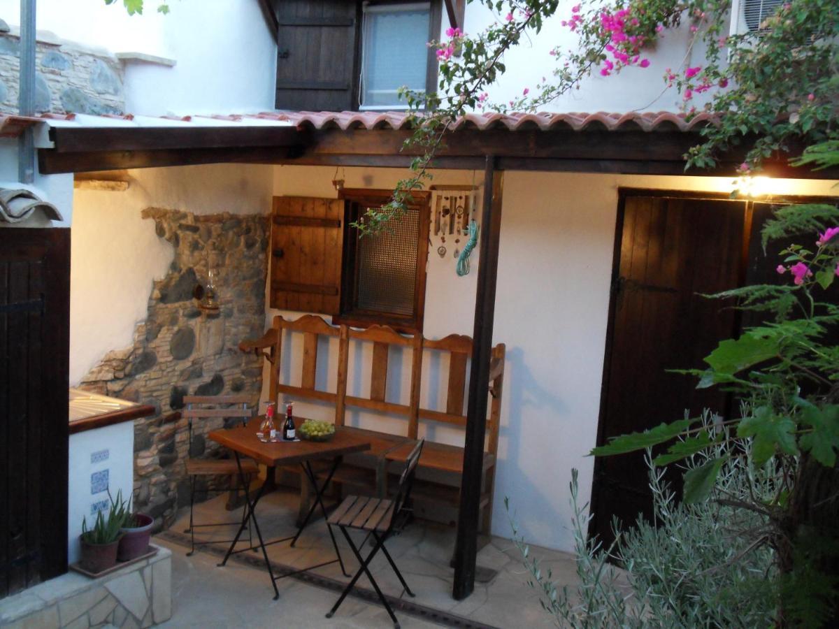Guesthouse Gonia Pera Orinis Exterior photo
