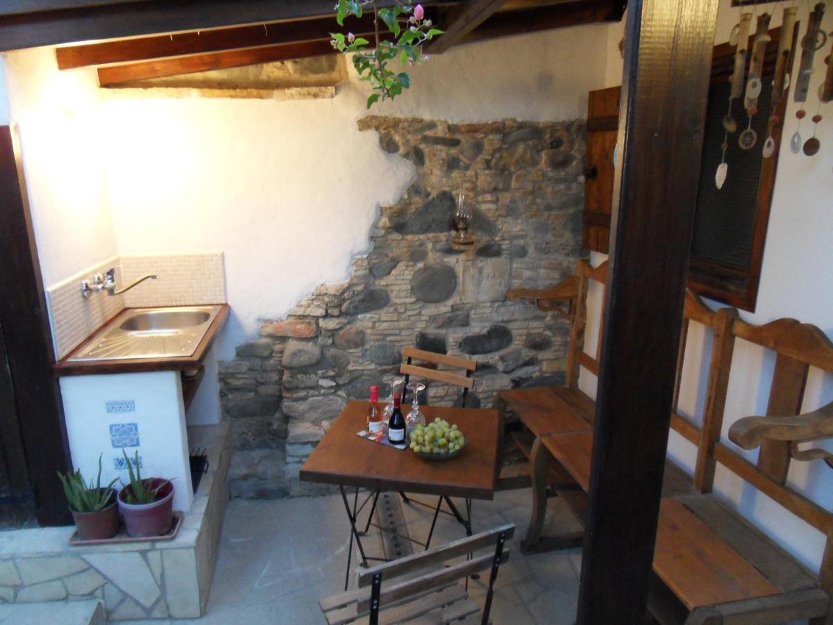Guesthouse Gonia Pera Orinis Exterior photo