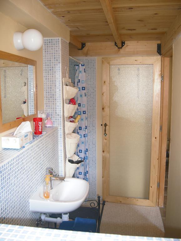 Guesthouse Gonia Pera Orinis Room photo